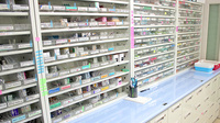 つくし薬局　東舘店の薬棚