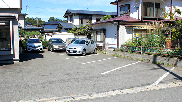 つくし薬局　大堤店の駐車場
