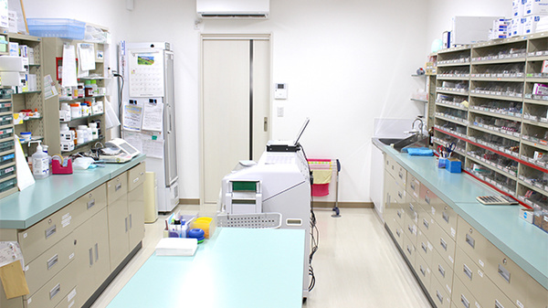 つくし薬局　前沢店の調剤室