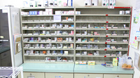 つくし薬局　福室店の薬棚