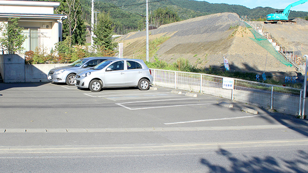 ひょっこり薬局の駐車場