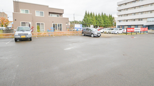そうごう薬局　札幌平岸店の駐車場