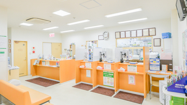 クローバー薬局の受付/カウンター