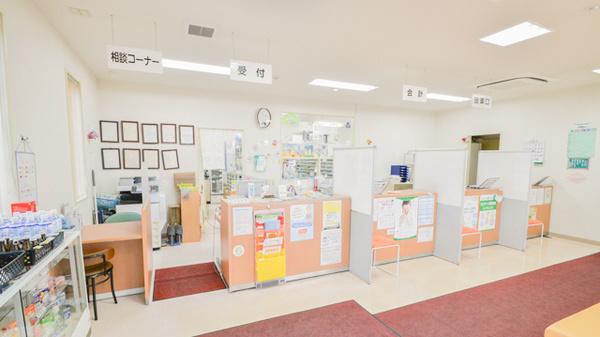 石川中央薬局の受付/カウンター