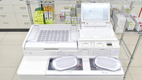 スギ薬局　新所沢店の調剤器具