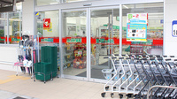 スギ薬局　練馬三原台店の入口