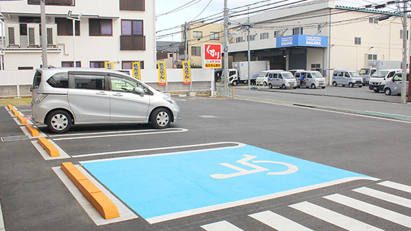 スギ薬局　練馬三原台店の駐車場