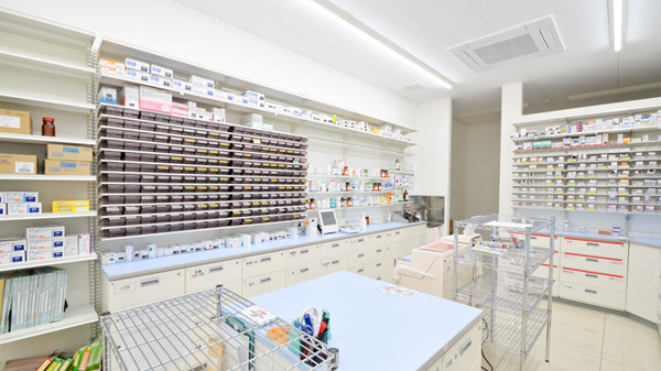 スギ薬局　西春店の調剤室