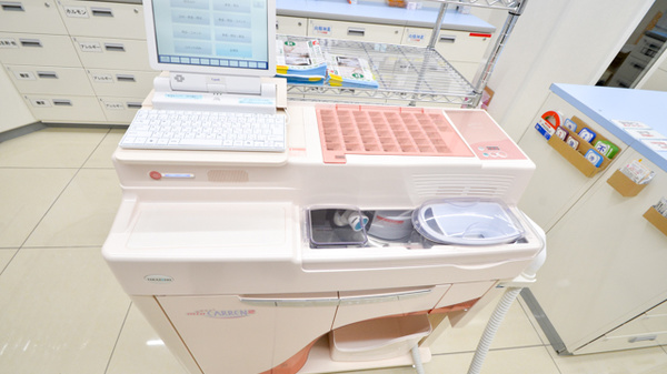 スギ薬局　西春店の調剤器具