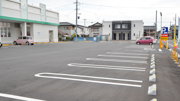 スギ薬局　西春店の駐車場