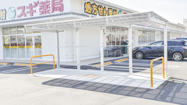 スギ薬局　近江八幡北店の駐輪場