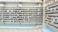 スギ薬局　法隆寺店の薬棚
