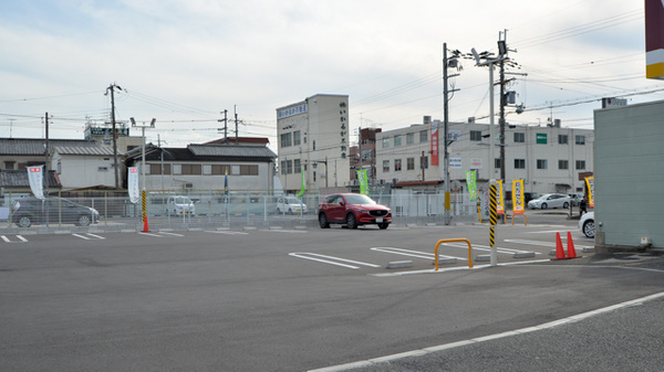 スギ薬局　法隆寺店の駐車場