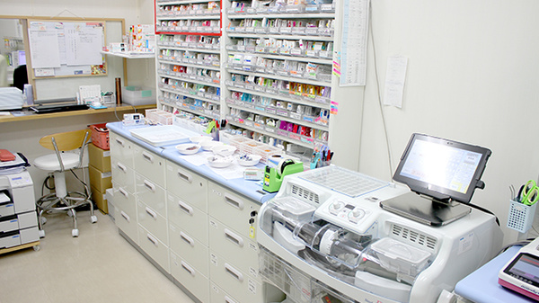大手薬局　吉田店の調剤室