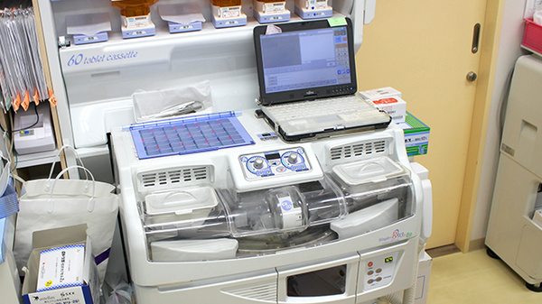 しずくいし中央薬局の調剤器具