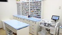 大手薬局　花園店の調剤室
