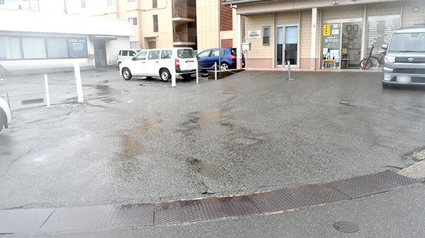 おひさま薬局の駐車場