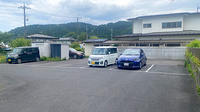 七里薬局の駐車場