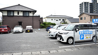 松小田薬局の駐車場