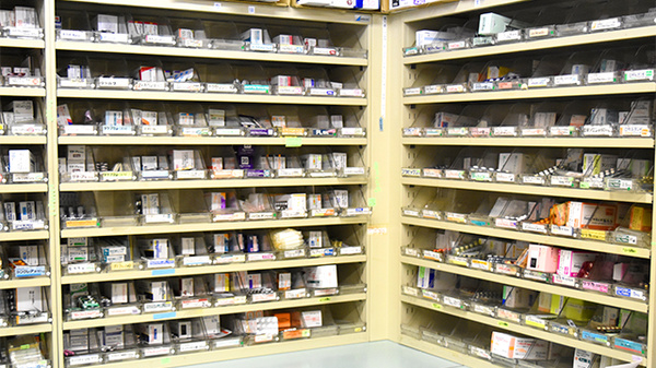 あすか薬局　針中野店の薬棚
