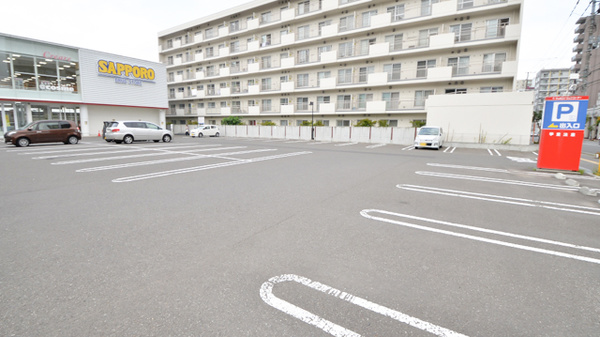 サツドラ薬局　中の島店の駐車場