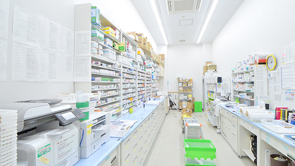 サツドラ薬局　宮の森３条店の調剤室