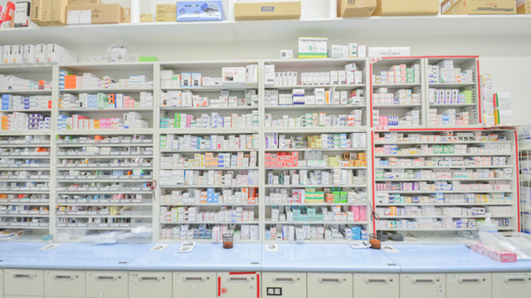 サツドラ薬局　中標津西店の薬棚