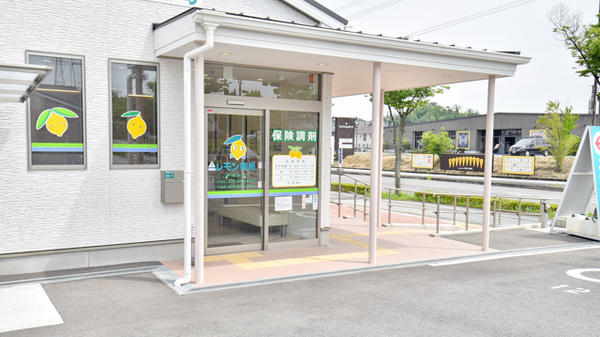 レモン薬局欽明台店の入口