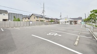 レモン薬局欽明台店の駐車場