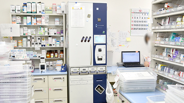 鈴木薬局　岩槻店の調剤器具