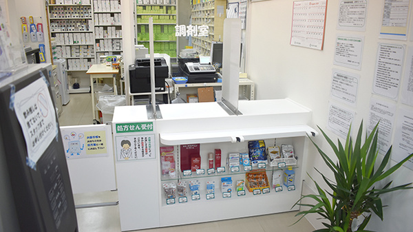稲垣薬局　新サンロード店の受付/カウンター