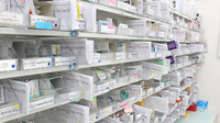 かもめ薬局伊勢原店の薬棚