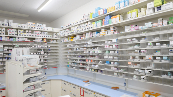 スギ薬局　比良店の調剤室