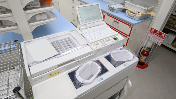 スギ薬局　大須西店の調剤器具