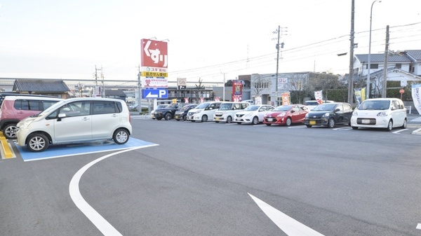 スギ薬局　桶狭間店の駐車場