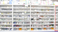 玉串スマット薬局の薬棚