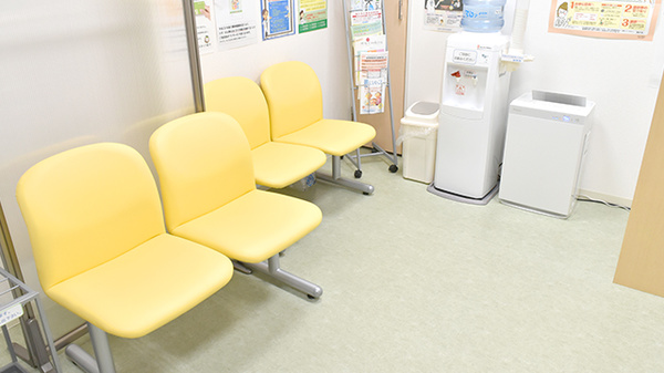 せいりき薬局舞子台店の待合スペース