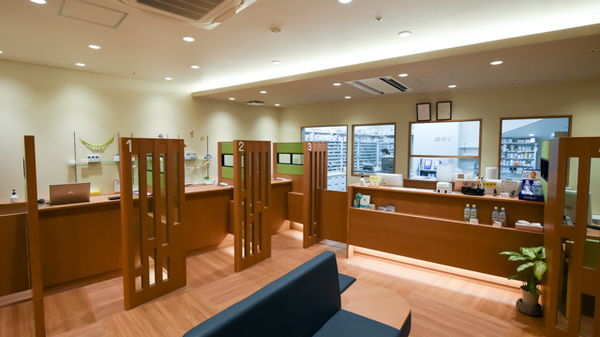 プラザ薬局　西区新町店の受付/カウンター