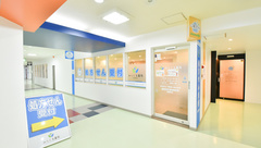 みらくる薬局　麻生駅前店の外観