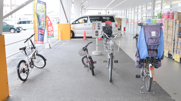 スギ薬局　門真店の駐輪場