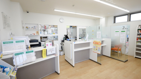 そうごう薬局　茨木豊川店の受付/カウンター