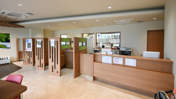 プラザ薬局　天美店の受付/カウンター