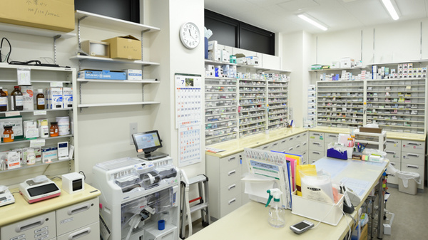 プラザ薬局　天美店の調剤室