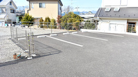 どんぐり薬局厚木店の駐車場