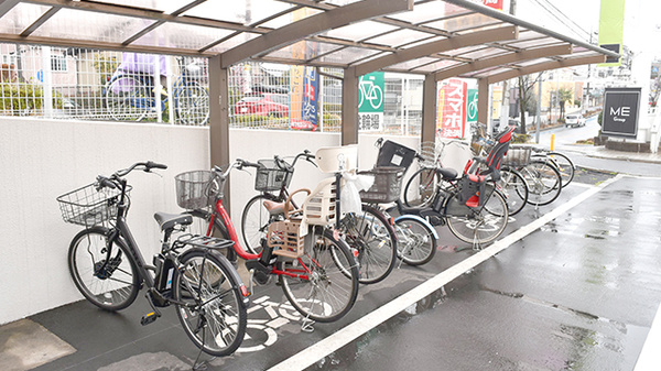 スギ薬局　浦和神明店の駐輪場