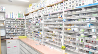 西池薬局　ホテルメトロポリタン店の薬棚