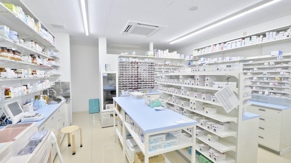 スギ薬局　柳津店の調剤室