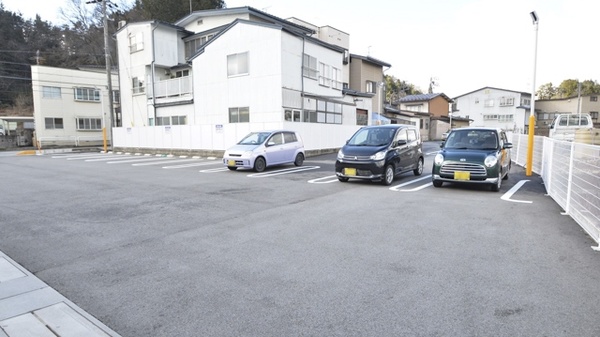 スギ薬局　高山西店の駐車場