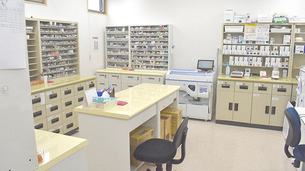 大手薬局神田町店の調剤室