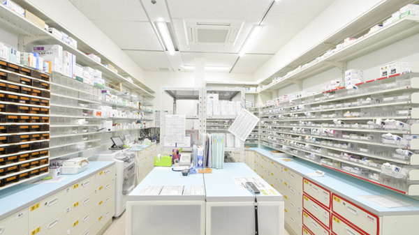スギ薬局　舞子店の調剤室